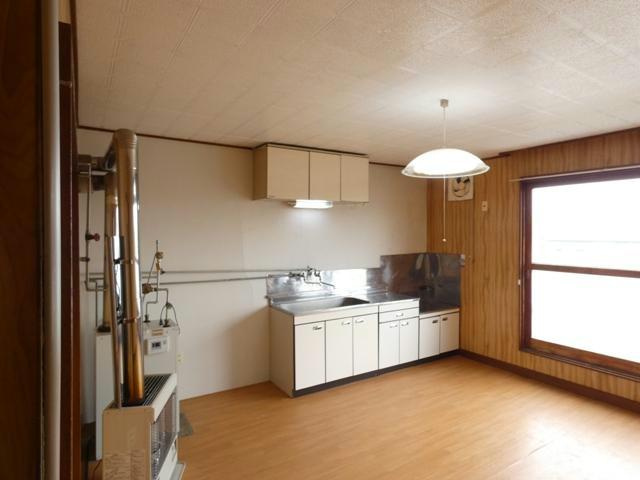 ひまわりハイツⅡ（鳥取北）の居間・リビング