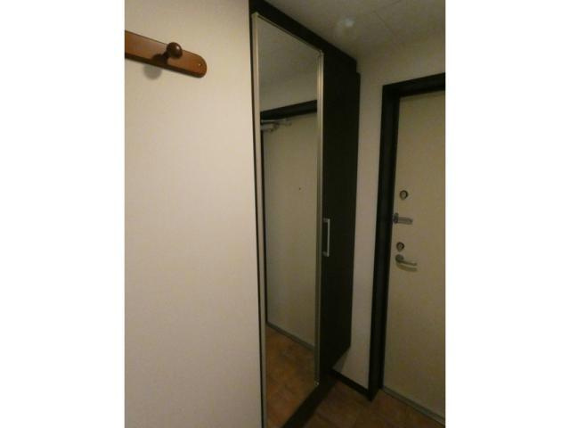 シャルールの玄関