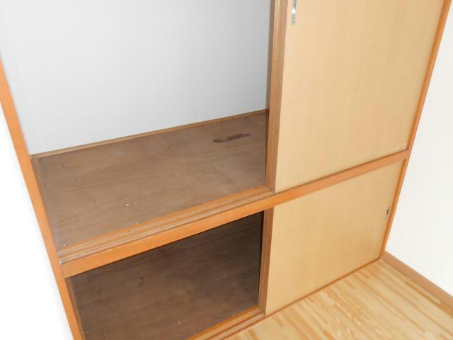 フラワーハイツ(星が浦大通）の収納