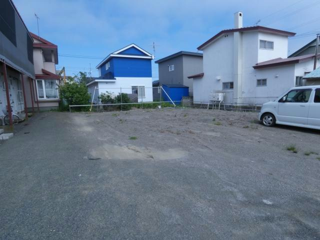 フラワーハイツ(星が浦大通）の駐車場