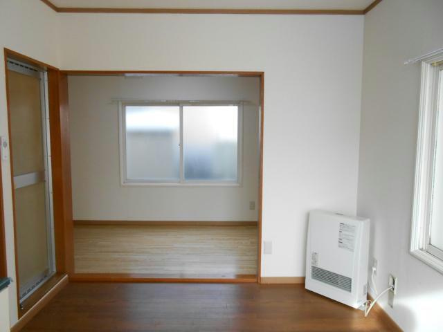 フラワーハイツ(星が浦大通）の居間・リビング