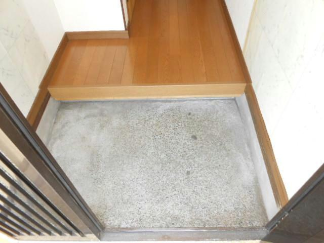 ハイツ太陽の玄関