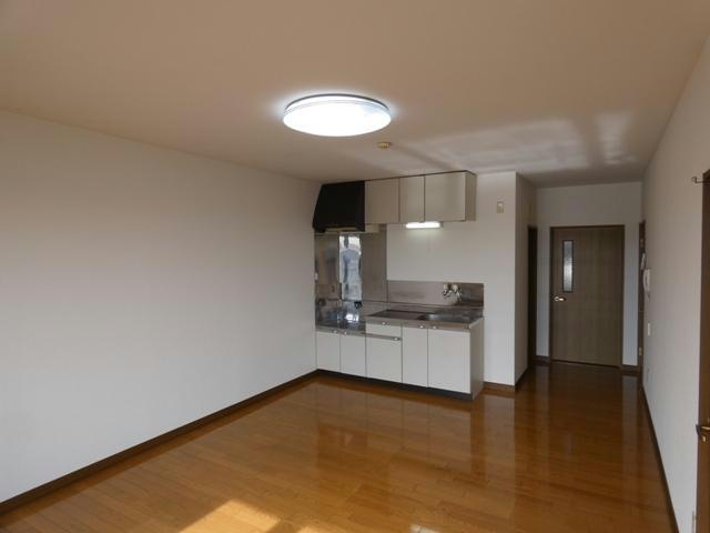 メゾンフローラの居間・リビング