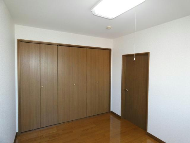 メゾンフローラの居間・リビング