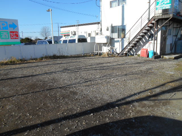 オリーブハウス２の駐車場