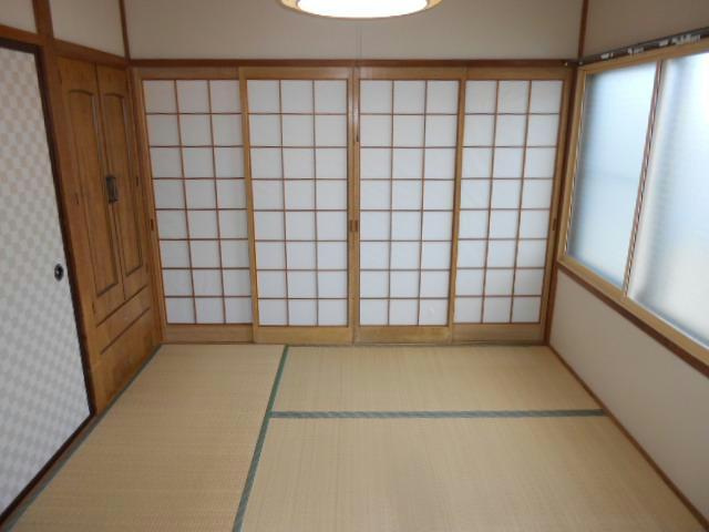 北園１－９－１２テラスハウスの和室