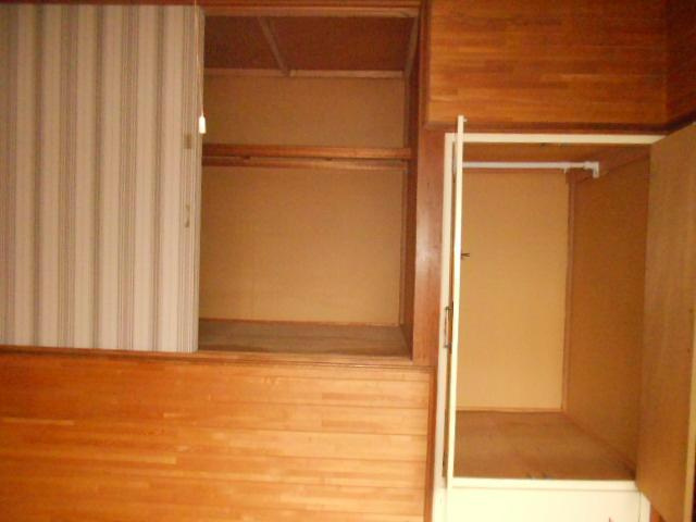 北園１－９－１２テラスハウスの収納