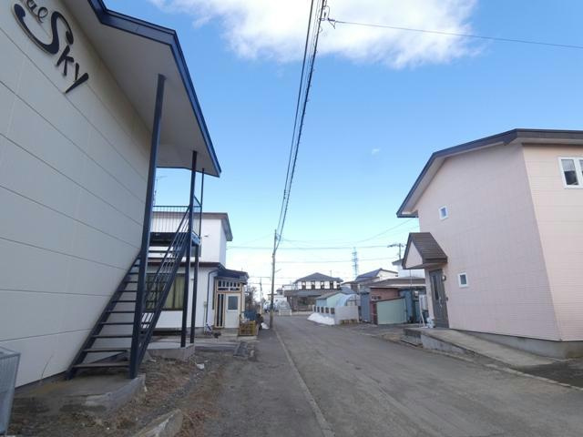 インペリアルスカイの周辺