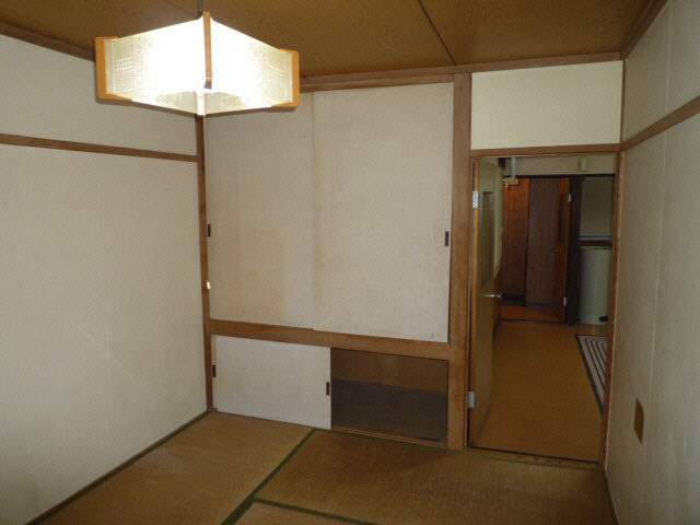 ビーズハイツの居間・リビング