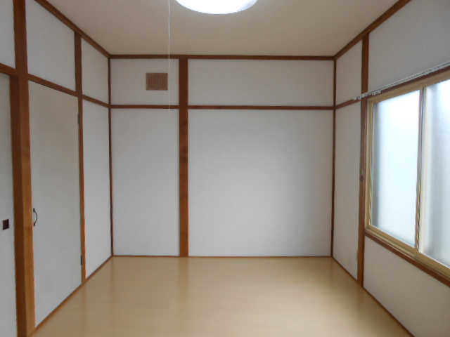 愛国たかとハイツの洋室