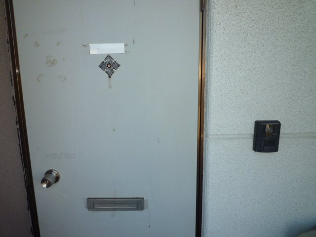 愛国たかとハイツの玄関