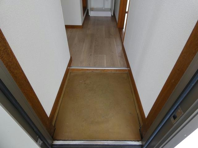 コーポラス丹波の玄関