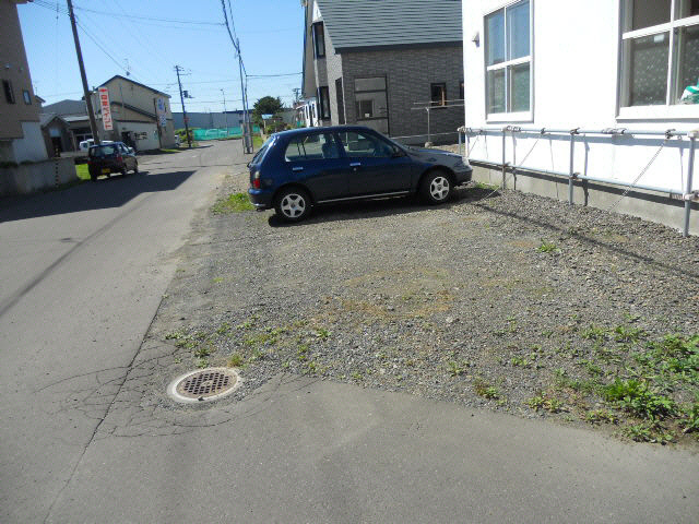 ハイツオックスの駐車場
