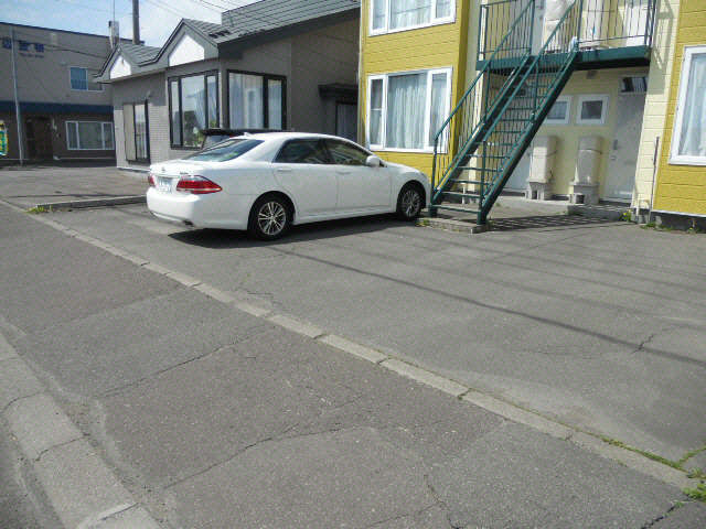 カネスハイツⅡの駐車場