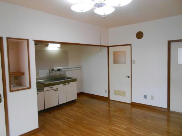 コーポ翠の居間・リビング