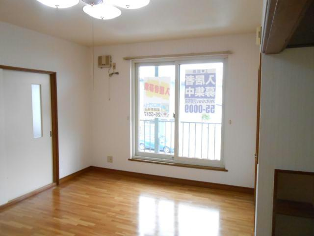 コーポ翠の居間・リビング