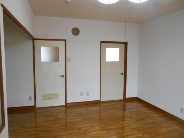 コーポ翠の居間・リビング