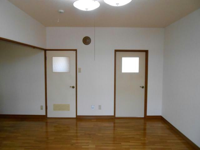 コーポ翠の居間・リビング