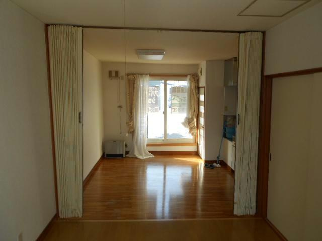 コーポ翠の居間・リビング