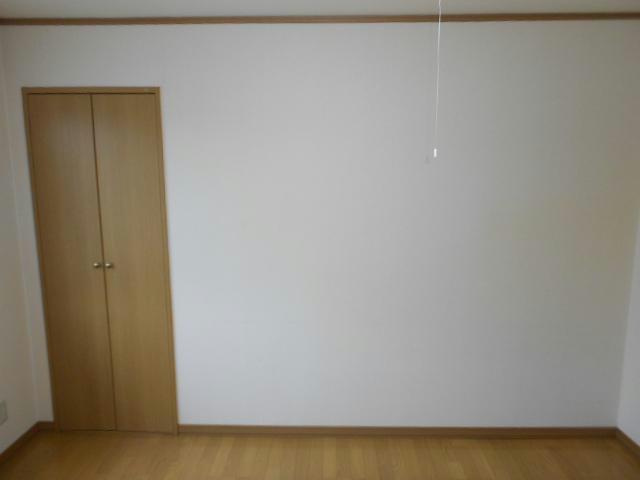 ハイツ雄飛の居間・リビング