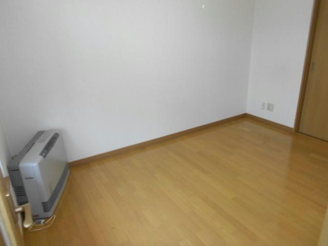 ハイツ雄飛の居間・リビング