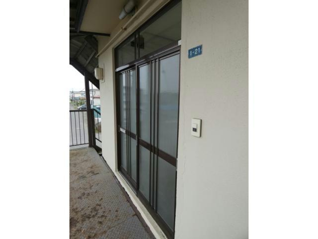 中井マンションの玄関