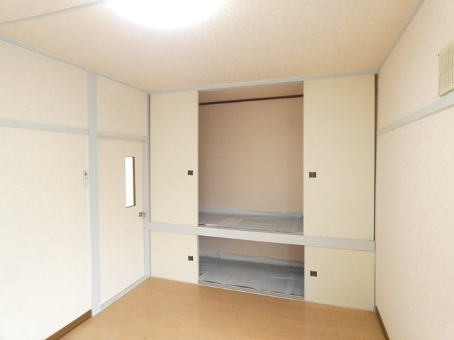 中井マンションの洋室
