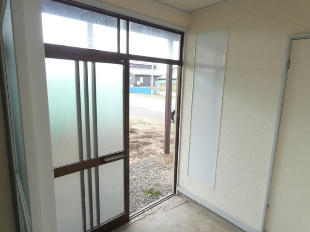 中井マンションの玄関