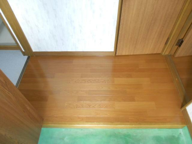 リバーサイドルアーの玄関