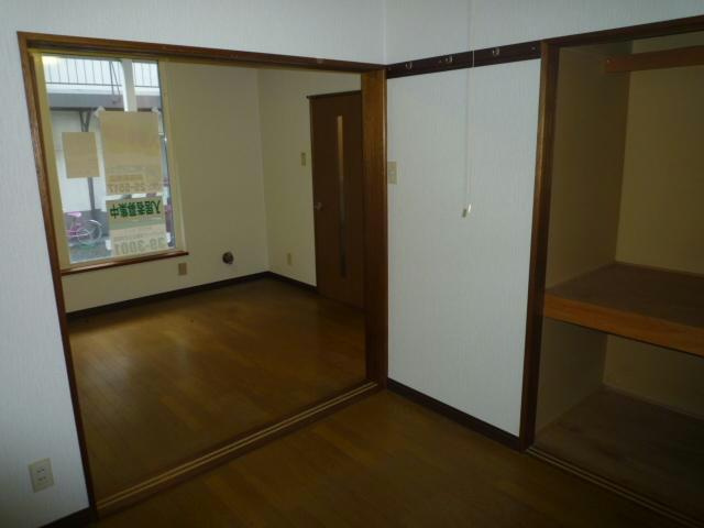 鈴木マンション１の居間・リビング