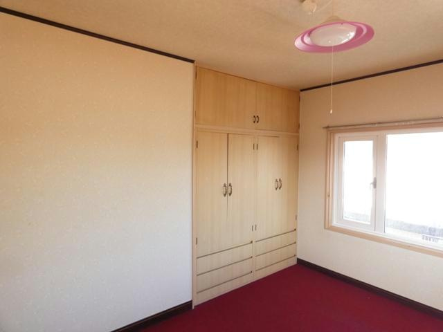 拓穂ハイツ（愛国東2-6-23）の居間・リビング