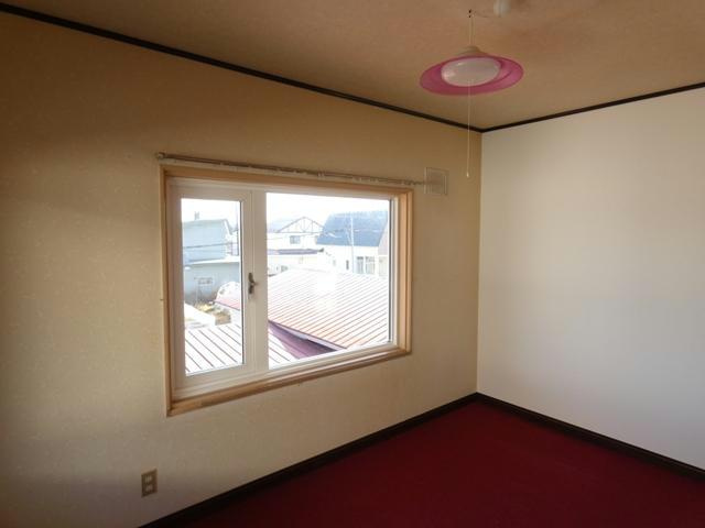 拓穂ハイツ（愛国東2-6-23）の居間・リビング