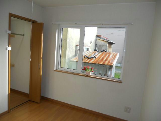 ロイヤルガーデンの居間・リビング