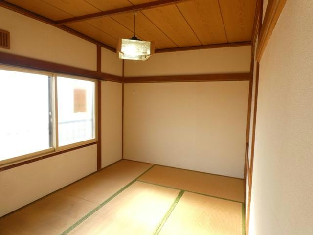 リバーハイツＡの居間・リビング