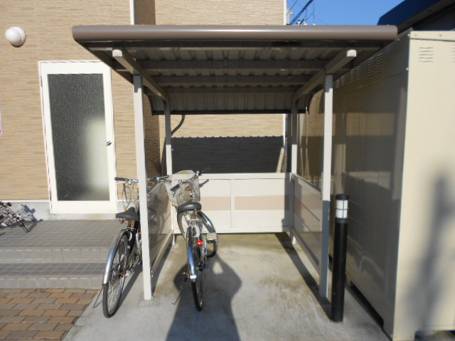 レオパレス丹頂の駐車場