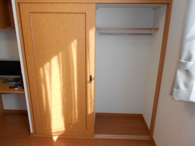 レオパレス丹頂の収納