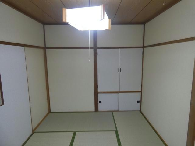 高橋マンションの居間・リビング