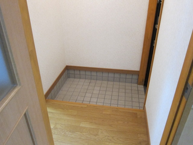 ハイツポプルスの玄関