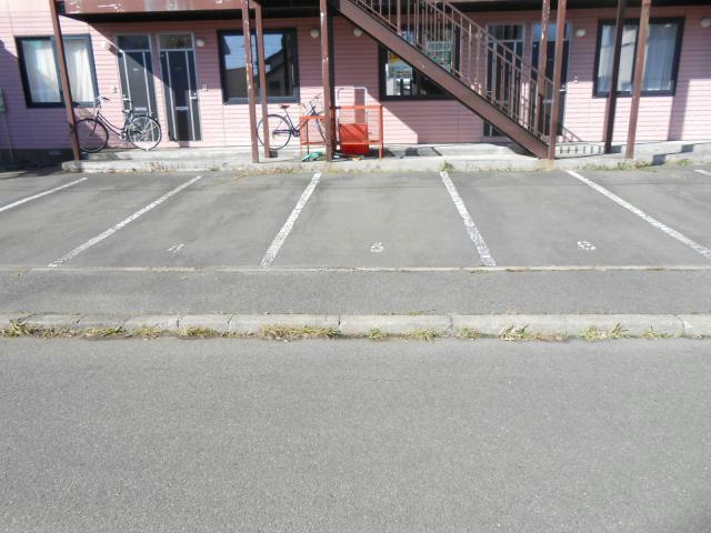 ル・プルミエの駐車場