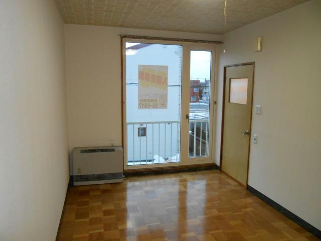 ハッピーハイツの居間・リビング