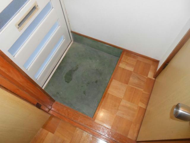 ハッピーハイツの玄関