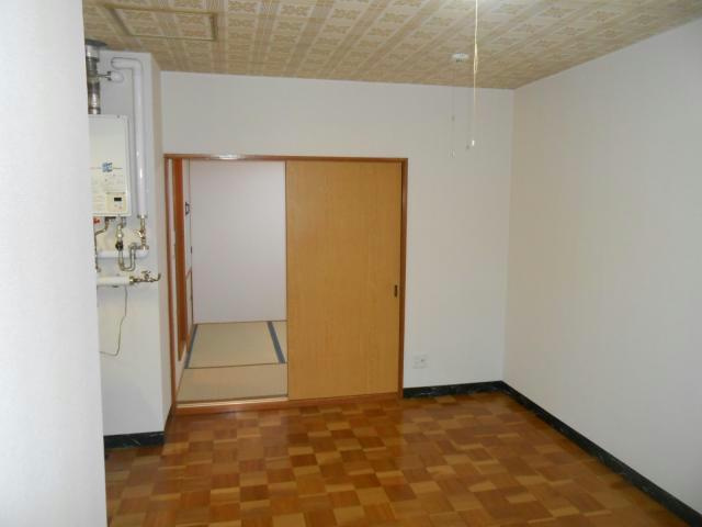 ハッピーハイツの居間・リビング