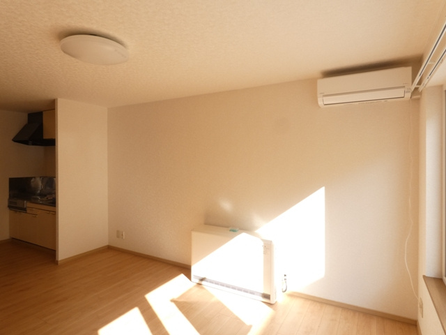 ハイツエミールⅡの居間・リビング