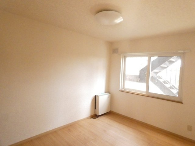 ハイツエミールⅡの洋室