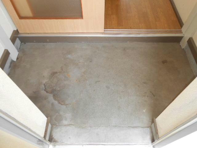 モデリスタの玄関
