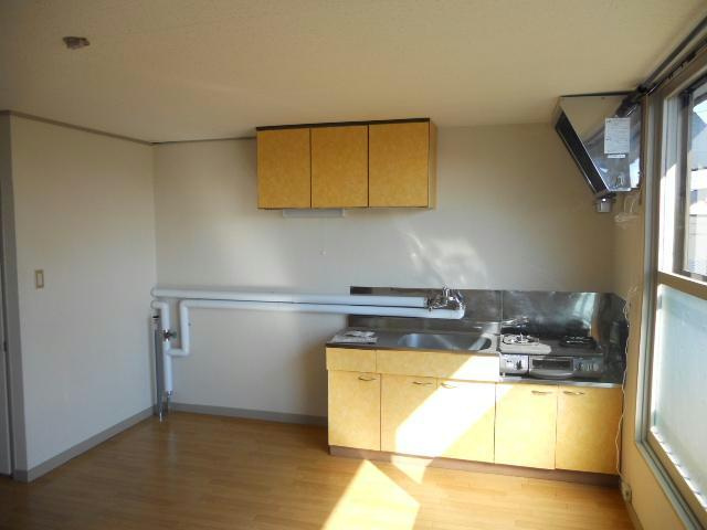 プレイス・ピア鶴野の居間・リビング