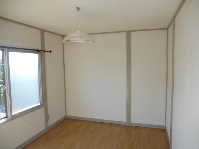 プレイス・ピア鶴野の居間・リビング