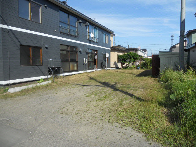 プレイス・ピア鶴野の駐車場