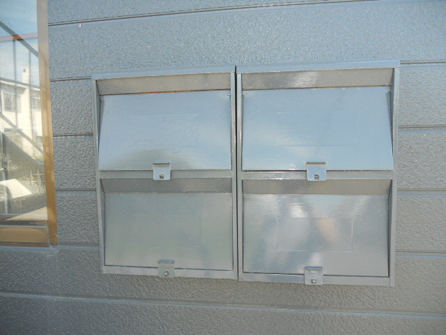 プレイス・ピア鶴野のエントランス