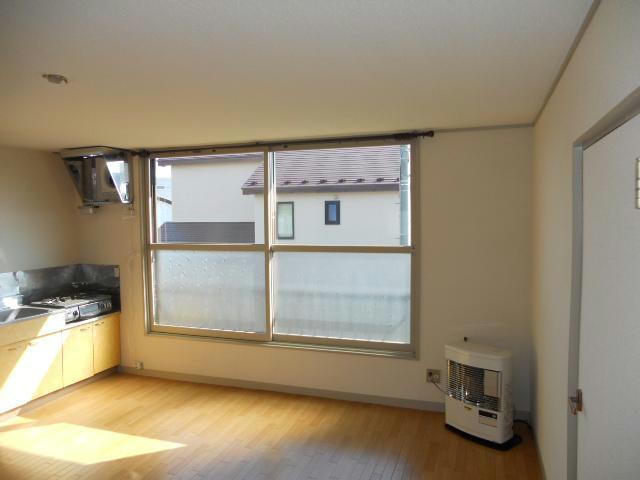 プレイス・ピア鶴野の居間・リビング